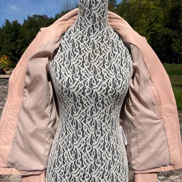 DANIER Women’s cream Leather Jacket - Picture 5 of 8